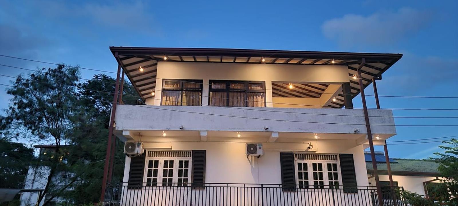 The Empyrean Airport Transit Hotel Katunayake Exterior photo