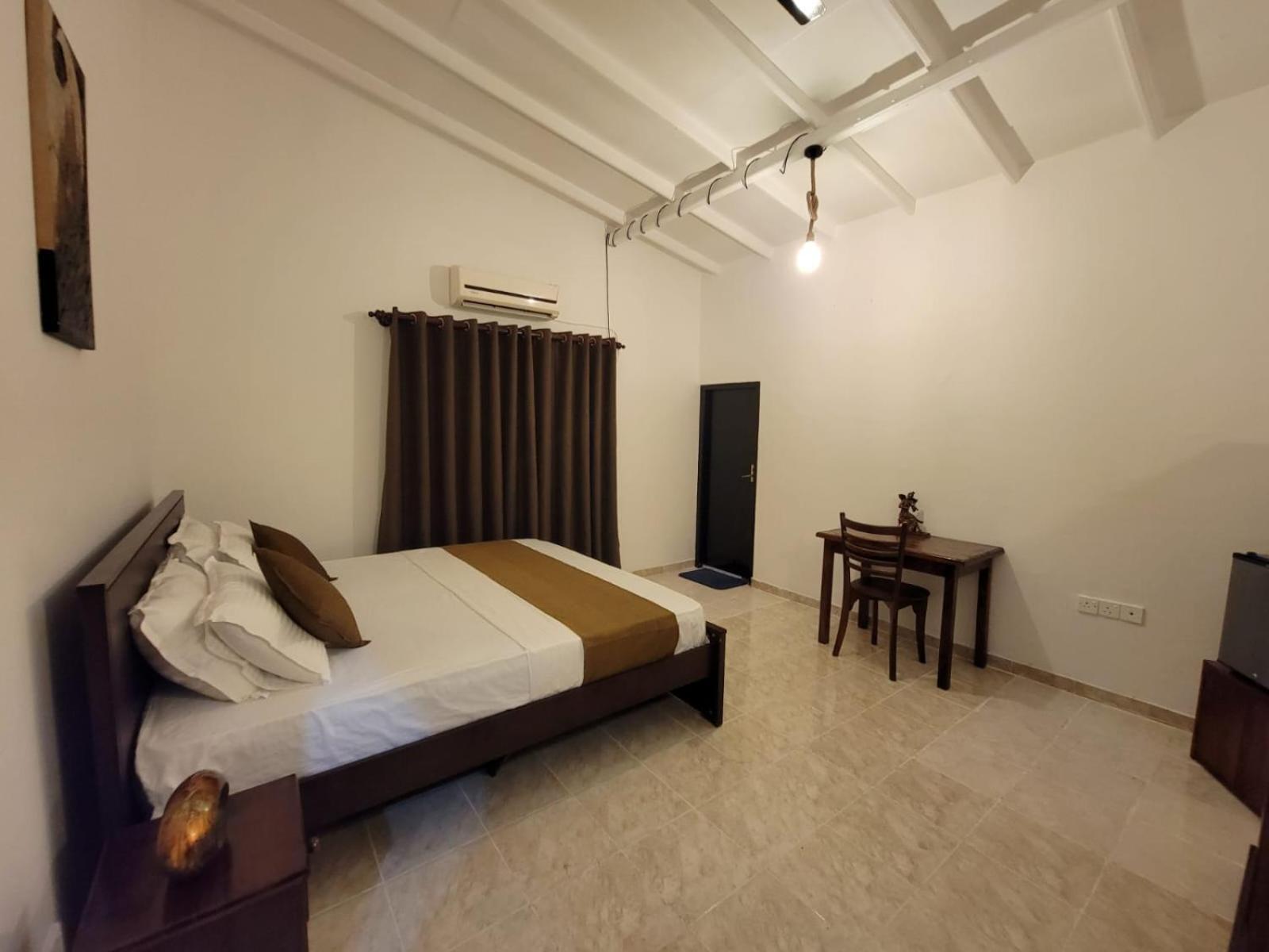The Empyrean Airport Transit Hotel Katunayake Exterior photo