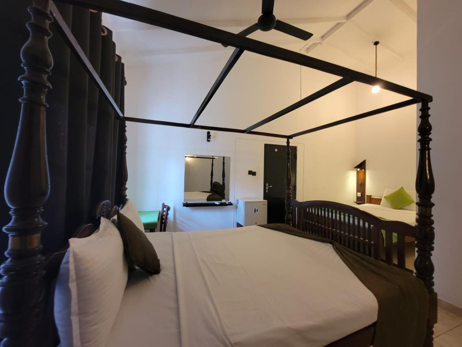 The Empyrean Airport Transit Hotel Katunayake Exterior photo
